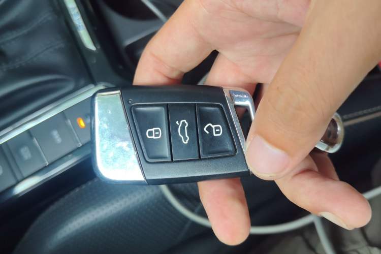Used Volkswagen Passat New Energy 2019 430 PHEV Hybrid Luxury Edition Vehicle Key