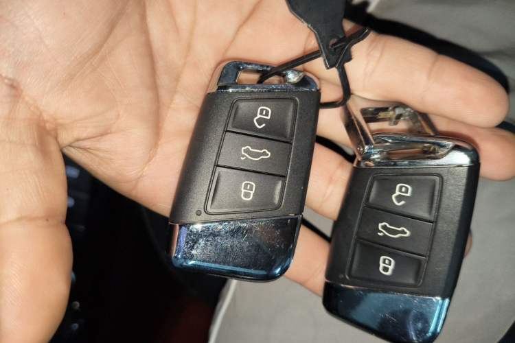 Used Volkswagen Passat New Energy 2019 430 PHEV Hybrid Luxury Edition Vehicle Key