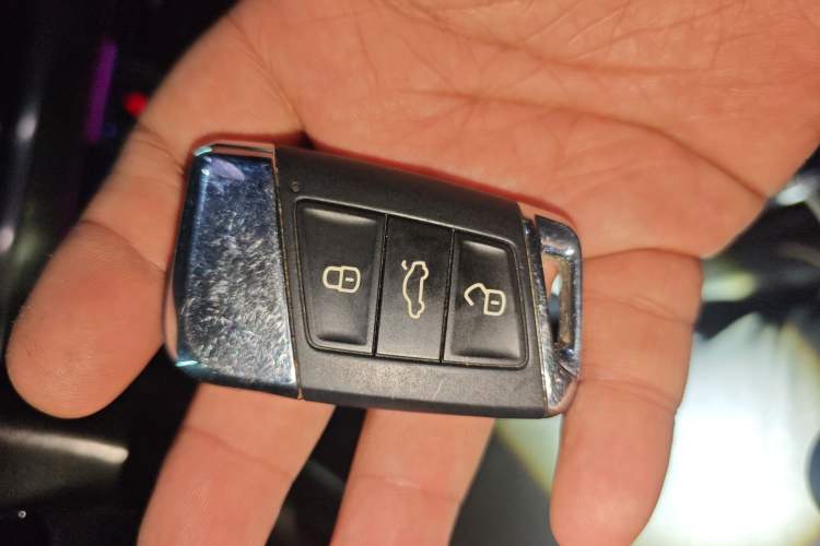 Used Volkswagen Passat New Energy 2019 430 PHEV Hybrid Elite Edition Vehicle Key