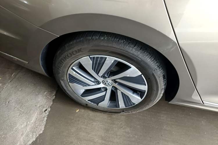 Used Volkswagen Passat New Energy 2019 430 PHEV Hybrid Luxury Edition Exterior 5