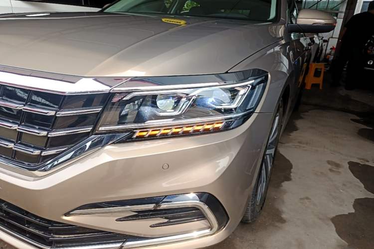 Used Volkswagen Passat New Energy 2019 430 PHEV Hybrid Luxury Edition Left Front Headlight