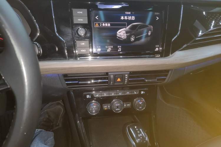 Used Volkswagen Passat New Energy 2019 430 PHEV Hybrid Luxury Edition Audio And AC Panel