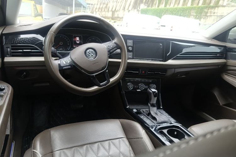 Used Volkswagen Passat New Energy 2019 430 PHEV Hybrid Luxury Edition Center Console