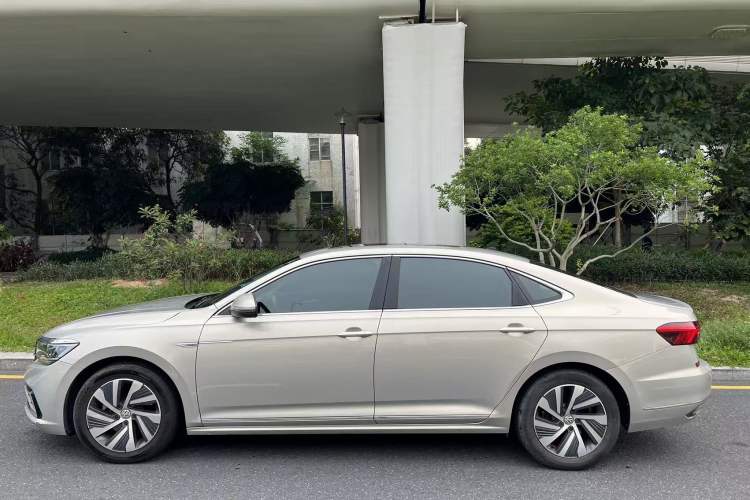 Used Volkswagen Passat New Energy 2019 430 PHEV Hybrid Luxury Edition Exterior 3
