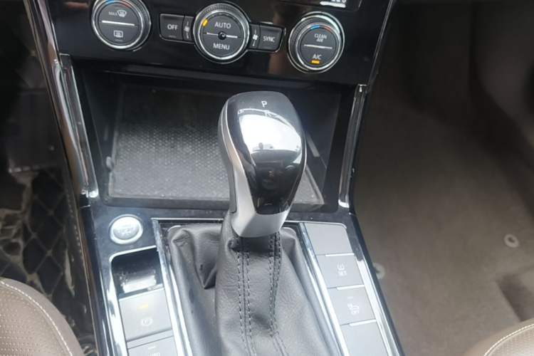 Used Volkswagen Passat New Energy 2019 430 PHEV Hybrid Luxury Edition Gear Lever