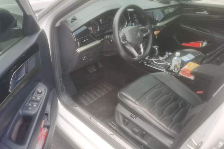 Used Volkswagen Passat New Energy 2019 430 PHEV Hybrid Elite Edition Interior 3