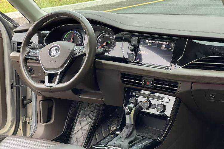 Used Volkswagen Passat New Energy 2019 430 PHEV Hybrid Luxury Edition Interior 5