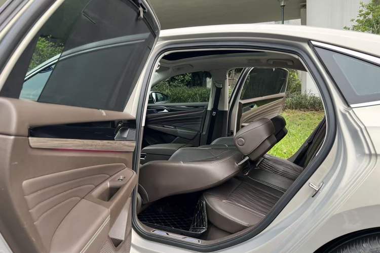 Used Volkswagen Passat New Energy 2019 430 PHEV Hybrid Luxury Edition Interior 6