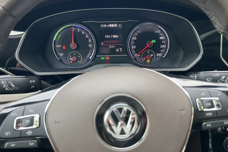 Used Volkswagen Passat New Energy 2019 430 PHEV Hybrid Luxury Edition Interior 8
