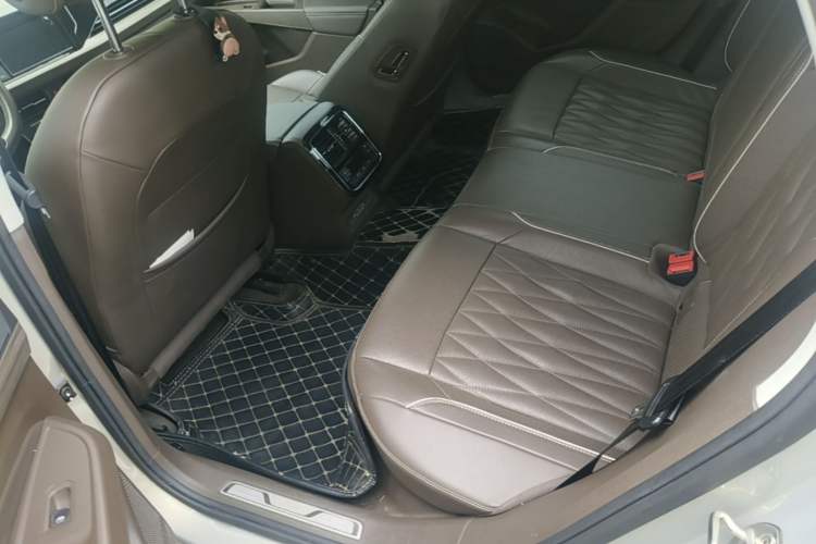 Used Volkswagen Passat New Energy 2019 430 PHEV Hybrid Luxury Edition Left Rear Seat