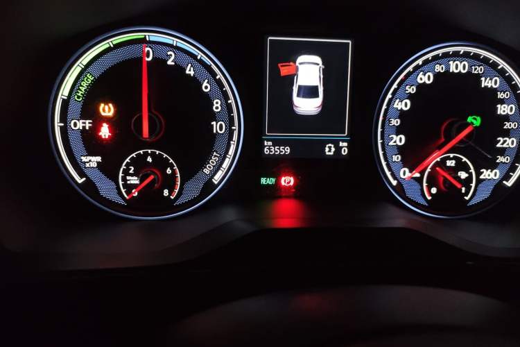 Used Volkswagen Passat New Energy 2019 430 PHEV Hybrid Luxury Edition Odometer Close Up