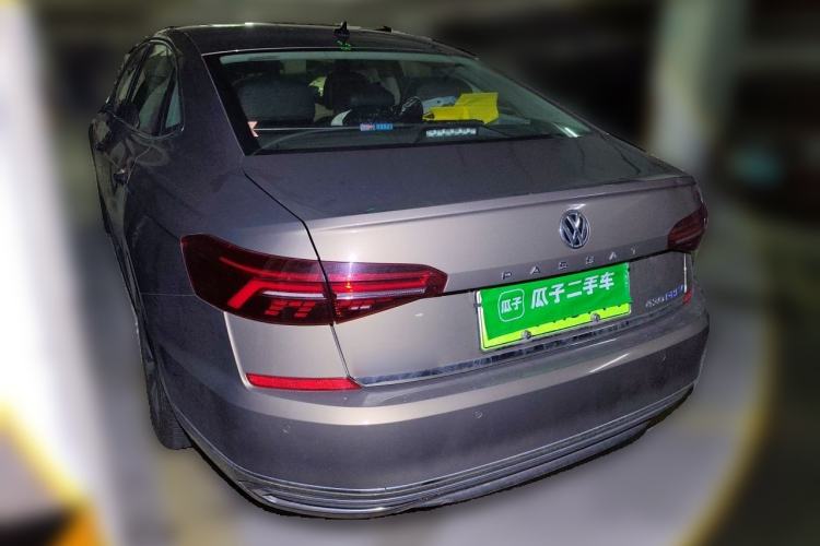 Used Volkswagen Passat New Energy 2019 430 PHEV Hybrid Luxury Edition Rear Left 45 Deg