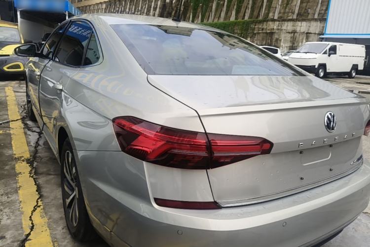 Used Volkswagen Passat New Energy 2019 430 PHEV Hybrid Luxury Edition Rear Left 45 Deg