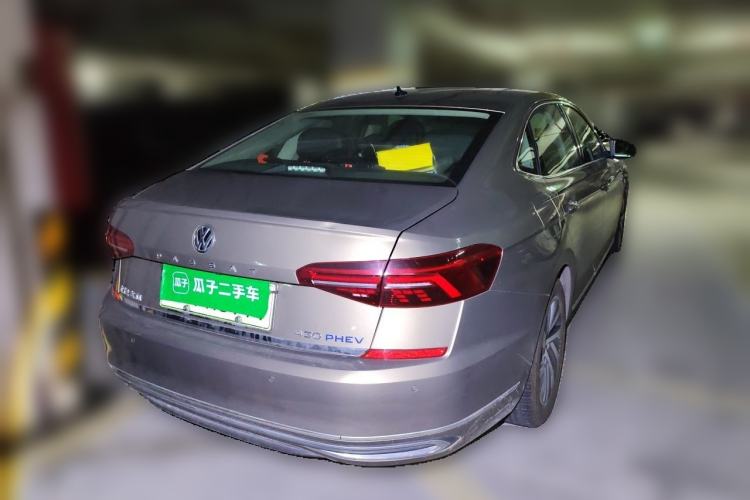 Used Volkswagen Passat New Energy 2019 430 PHEV Hybrid Luxury Edition Rear Right 45 Deg