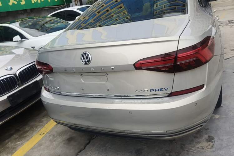 Used Volkswagen Passat New Energy 2019 430 PHEV Hybrid Luxury Edition Rear