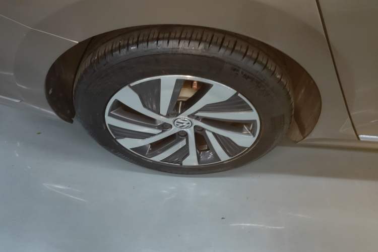 Used Volkswagen Passat New Energy 2019 430 PHEV Hybrid Luxury Edition Right Rear Wheel Hub
