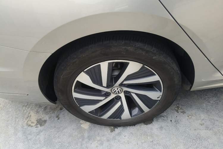 Used Volkswagen Passat New Energy 2019 430 PHEV Hybrid Luxury Edition Right Rear Wheel Hub