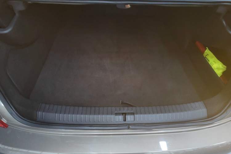 Used Volkswagen Passat New Energy 2019 430 PHEV Hybrid Luxury Edition Trunk
