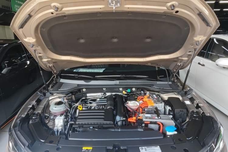 Used Volkswagen Passat New Energy 2019 430 PHEV Hybrid Luxury Edition Engine Bay