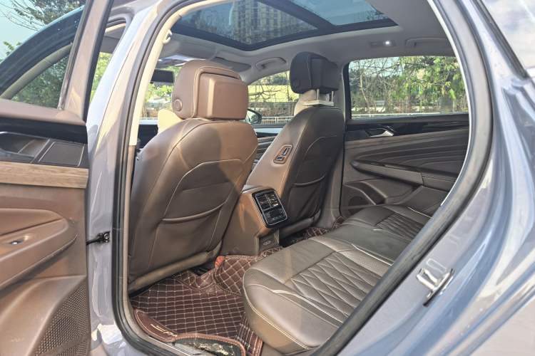 Used Volkswagen Passat New Energy 2019 430 PHEV Hybrid Luxury Edition Interior 3