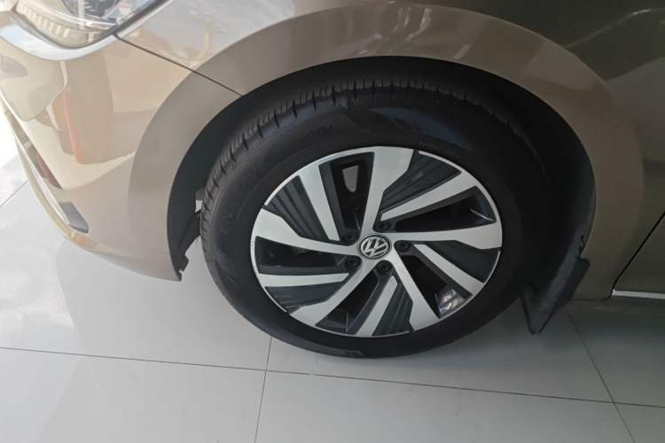 Used Volkswagen Passat New Energy 2019 430 PHEV Hybrid Luxury Edition Left Front Wheel Hub