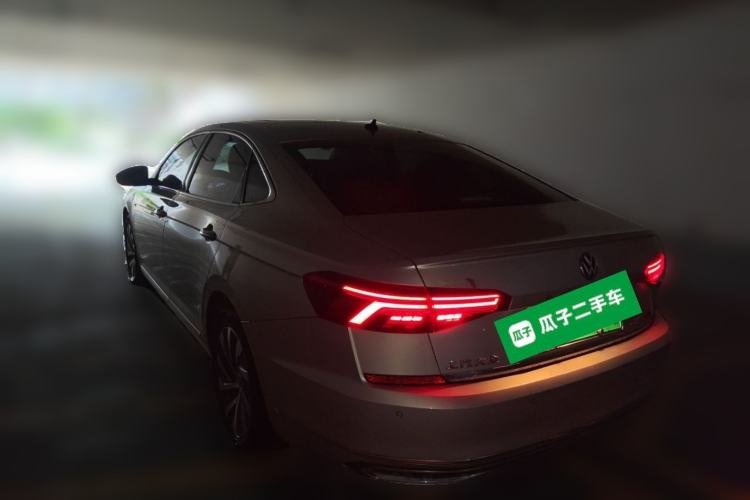 Used Volkswagen Passat New Energy 2019 430 PHEV Hybrid Luxury Edition Rear Left 45 Deg