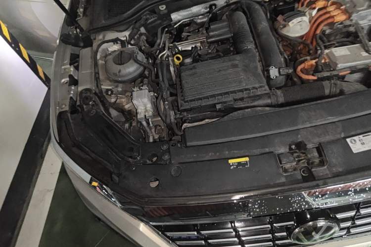 Used Volkswagen Passat New Energy 2019 430 PHEV Hybrid Luxury Edition Engine Bay Right