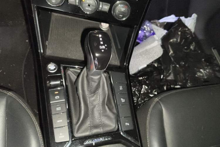 Used Volkswagen Passat New Energy 2019 430 PHEV Hybrid Elite Edition Gear Lever