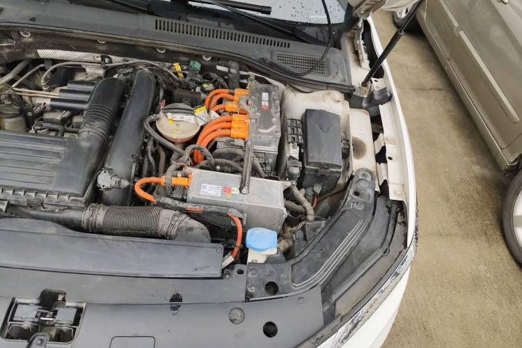 Used Volkswagen Passat New Energy 2019 430 PHEV Hybrid Luxury Edition Engine Bay Left