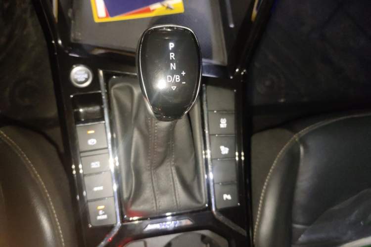 Used Volkswagen Passat New Energy 2019 430 PHEV Hybrid Elite Edition Gear Lever