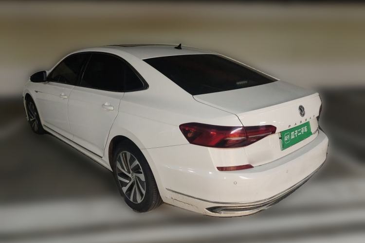 Used Volkswagen Passat New Energy 2019 430 PHEV Hybrid Elite Edition Rear Left 45 Deg