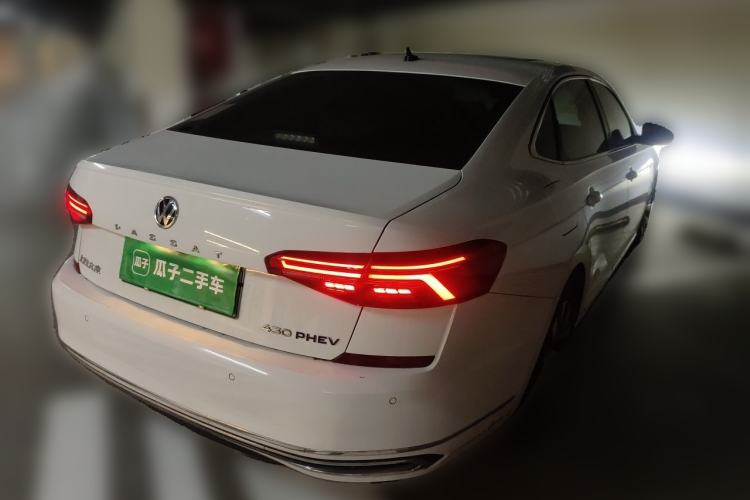 Used Volkswagen Passat New Energy 2019 430 PHEV Hybrid Elite Edition Rear Right 45 Deg
