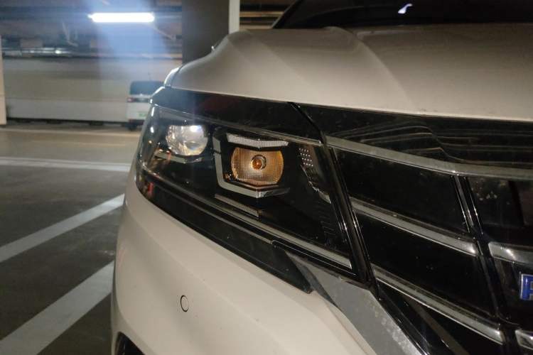 Used Volkswagen Passat New Energy 2019 430 PHEV Hybrid Elite Edition Right Front Headlight