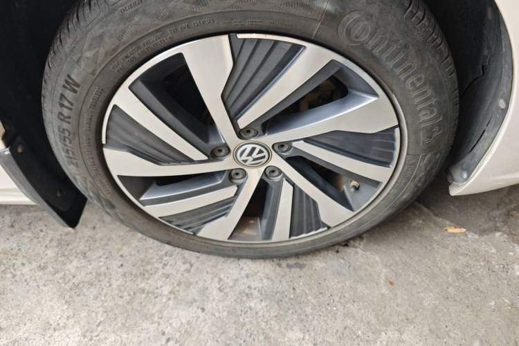 Used Volkswagen Passat New Energy 2019 430 PHEV Hybrid Luxury Edition Right Front Wheel Hub