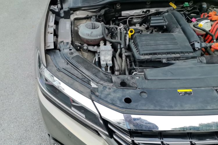 Used Volkswagen Passat New Energy 2019 430 PHEV Hybrid Elite Edition Engine Bay Right