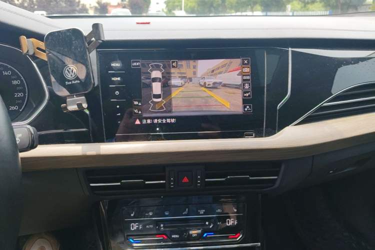 Used Volkswagen Passat New Energy 2020 430 PHEV Hybrid Luxury Edition China VI Standard Audio And AC Panel
