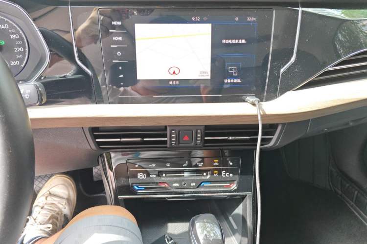 Used Volkswagen Passat New Energy 2020 430 PHEV Hybrid Luxury Edition China VI Standard Audio And AC Panel
