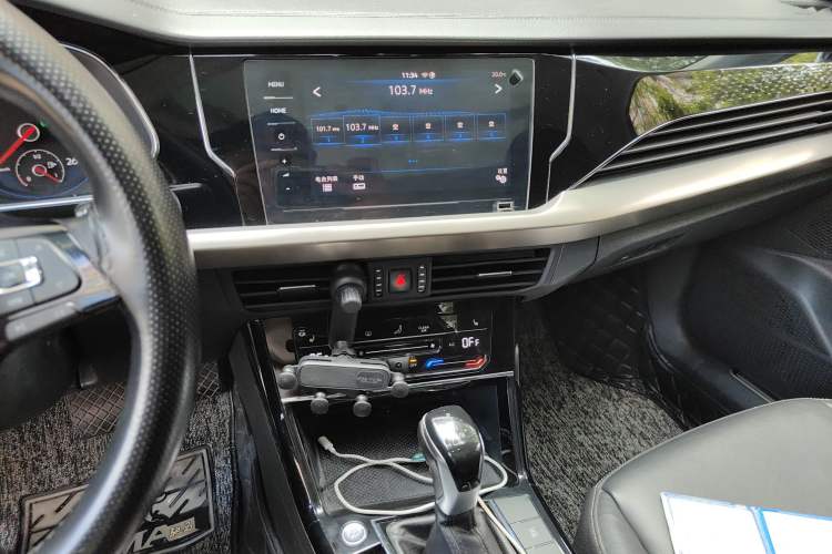 Used Volkswagen Passat New Energy 2020 430 PHEV Hybrid Elite Edition China V Standard Audio And AC Panel