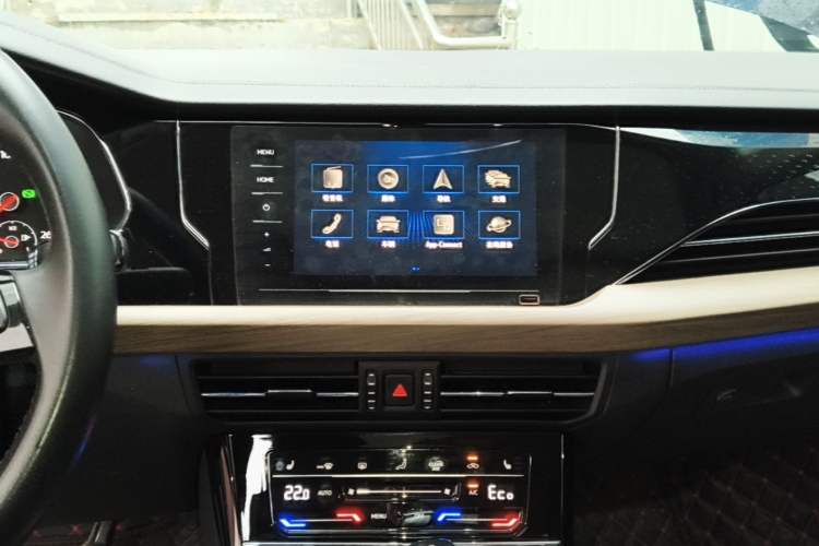 Used Volkswagen Passat New Energy 2020 430 PHEV Hybrid Luxury Edition China VI Standard Audio And AC Panel