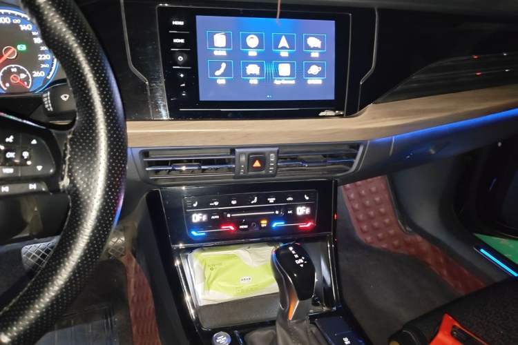 Used Volkswagen Passat New Energy 2020 430 PHEV Hybrid Luxury Edition China VI Standard Audio And AC Panel