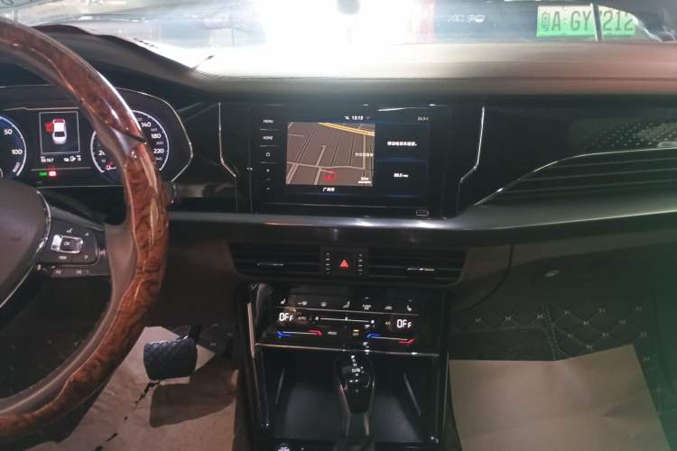 Used Volkswagen Passat New Energy 2020 430 PHEV Hybrid Elite Edition China VI Standard Audio And AC Panel
