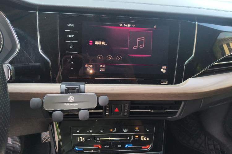 Used Volkswagen Passat New Energy 2020 430 PHEV Hybrid Luxury Edition China VI Standard Audio And AC Panel