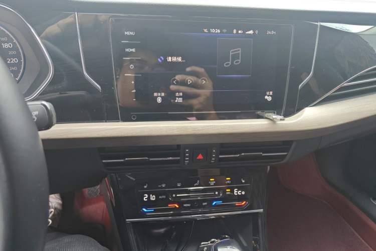 Used Volkswagen Passat New Energy 2020 430 PHEV Hybrid Luxury Edition China VI Standard Audio And AC Panel