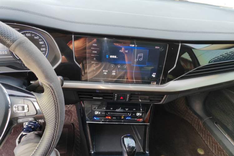 Used Volkswagen Passat New Energy 2020 430 PHEV Hybrid Elite Edition China VI Standard Audio And AC Panel
