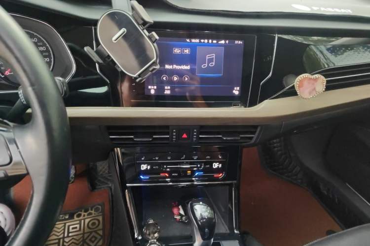 Used Volkswagen Passat New Energy 2020 430 PHEV Hybrid Luxury Edition China VI Standard Audio And AC Panel