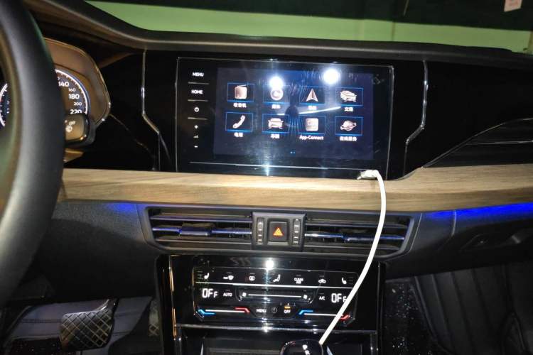 Used Volkswagen Passat New Energy 2020 430 PHEV Hybrid Luxury Edition China VI Standard Audio And AC Panel