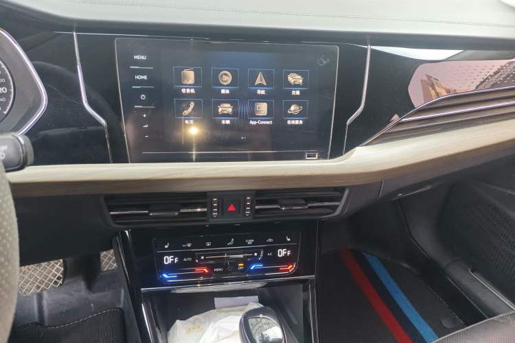 Used Volkswagen Passat New Energy 2020 430 PHEV Hybrid Luxury Edition China VI Standard Audio And AC Panel