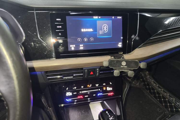 Used Volkswagen Passat New Energy 2020 430 PHEV Hybrid Luxury Version China V Standard Audio And AC Panel