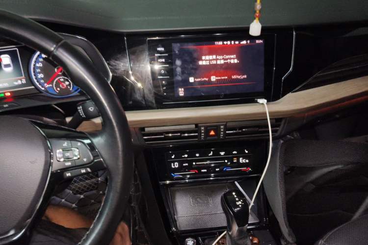 Used Volkswagen Passat New Energy 2020 430 PHEV Hybrid Luxury Edition China VI Standard Audio And AC Panel