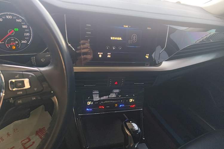 Used Volkswagen Passat New Energy 2020 430 PHEV Hybrid Elite Edition China VI Standard Audio And AC Panel